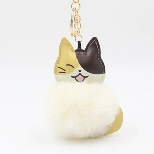 Porte-clés chat mignon en peluche avec patchwork en cuir et anneau en métal doré