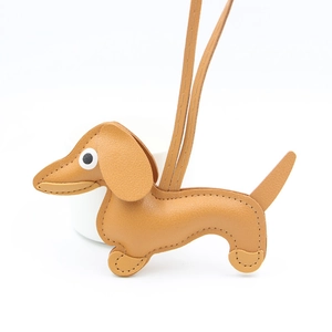 Mignon porte-clés teckel en cuir PU marron avec couture à la main pour sacs et clés