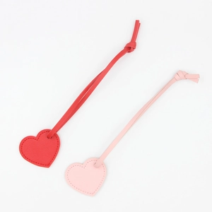 Fashion PU Leather Heart Keychain Cute Heart Shape Bag Pendant With Stitching Car Keyring Charm For Women Girls Gift