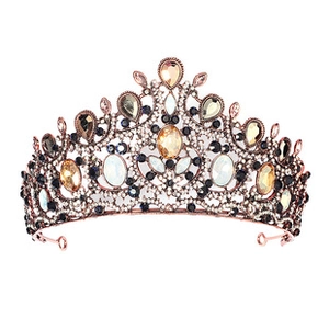 Vue détaillée d'une couronne de mariée baroque or rose avec cristaux bleus et champagne