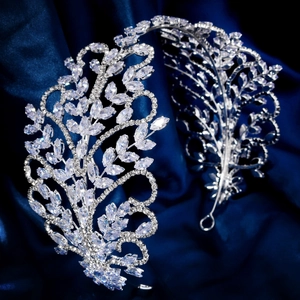 Serre-tête luxueux en argent avec feuilles de zircon pour coiffure de mariée
