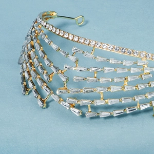 Luxury bridal crown with sparkling rhinestones and golden alloy for wedding and parties