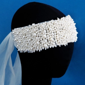 Serre-tête de mariée en perles blanches élégant avec rubans en tulle pour coiffure de fête