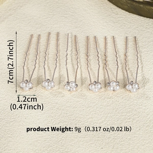 Vue détaillée des dimensions de 6 épingles à cheveux en perles or rose avec strass