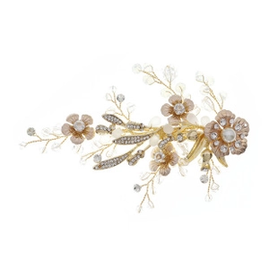 Detailed bridal hair comb with clay flowers, crystal beads and pearls on gold wire