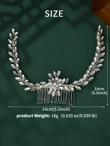 Detail view of 14cm leaf-shaped bridal hair comb with sparkling marquise crystals