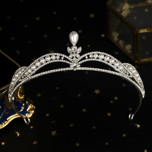 Elegante tiara a corona di perle argento con strass scintillanti per sposa o festa