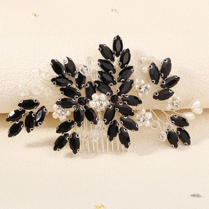 Handmade black rhinestone floral hair comb with pearls for Halloween party and wedding