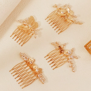 Ensemble de peignes à cheveux dorés luxueux avec zircons étincelants et motifs papillons
