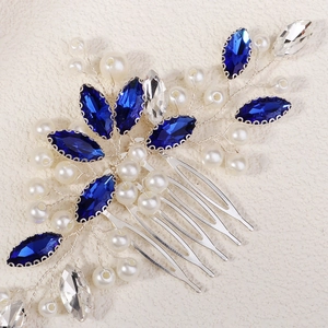 Peigne à cheveux de mariée avec cristaux bleu saphir et perles blanches sur fil d'argent