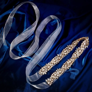 Ceinture de Mariage Faite Main avec Strass Elégante Ceinture de Robe de Mariée Motif Floral Ruban en Organza Décoration pour Femme Fête