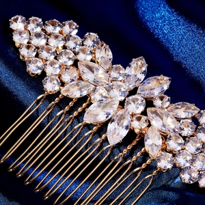 Elegant gold bridal hair comb with cubic zirconia stones for wedding banquet hairstyles