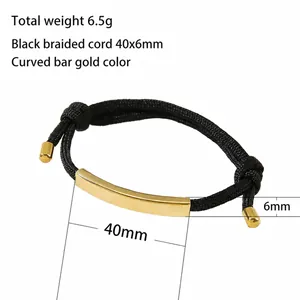 Verstellbares schwarzes Webarmband mit einer goldfarbenen 40x6mm gebogenen Metallplatte