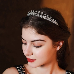 Korean Style Minimalist Alloy Rhinestone Bridal Tiara Crown Thin Headband For Wedding Birthday Party Ballroom Women Jewelry Accessory