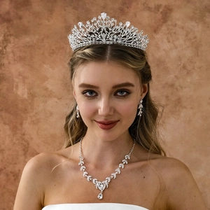 Luxury Alloy Zirconia Bridal Tiara Necklace Earrings Jewelry Set Silver Crystal Crown For Wedding Party Gown Women Accessories
