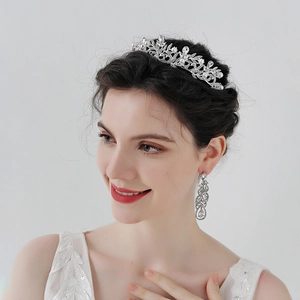 Elegant silver bridal tiara and drop earring set with sparkling crystals and pearls