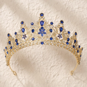 Couronne de mariée de luxe en alliage doré avec gemmes bleues et cristaux blancs