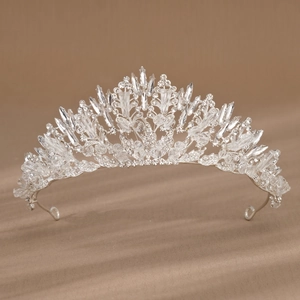 Couronne de mariée élégante en cristal avec alliage d'argent et strass étincelants pour mariage