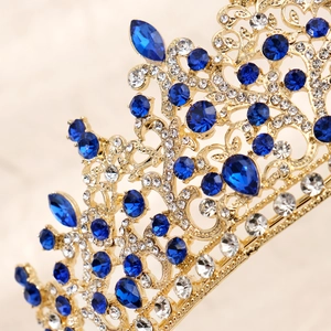 Couronne de mariée dorée avec cristaux bleu foncé et strass blancs pour mariage