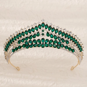 Diadème de mariée de luxe avec pierres émeraude et diamants sur base dorée