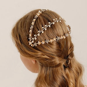 Three-layer golden bridal headband with handmade pearls and alloy floral wreath design
