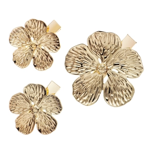 Goldenes Blumen-Haarklammer-Set mit 3 Metallklammern und fein strukturierter Blüte