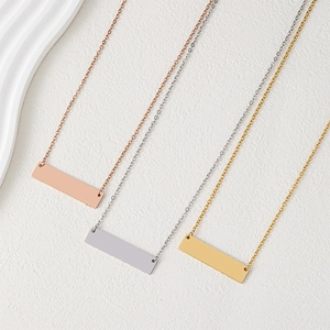 Collana Minimalista in Acciaio Inossidabile con Pendente a Barra Orizzontale Unisex Oro Argento Oro Rosa Nero Collana a Barra Liscia Regalo Gioielli