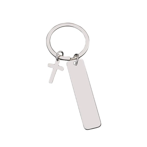 Llavero de cruz de acero inoxidable con placa rectangular para grabado láser