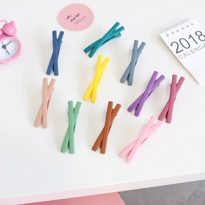 Set de 10 pinzas para el cabello mate en forma de X en colores pastel para mujer