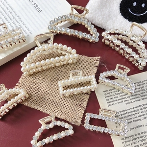 Elegant Alloy Artificial Pearl Rhinestone Hair Claw Clip For Women Korean Style Gold Metal Hair Catch Accessory For Wedding Party