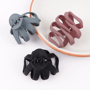 Large Matte Hair Claw Clip For Women Korean Style Frosted Non-Slip Hair Catch Barrette For Makeup Bathing Styling Hair Accessory
