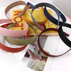 Matte wide headbands in Morandi colors with non-slip teeth for women and girls