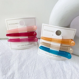 Lot de 6 barrettes à cheveux minimalistes en résine dégradée sur cartes de présentation