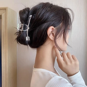Pince à cheveux flèche de Cupidon en alliage argenté pour coiffures relevées sophistiquées