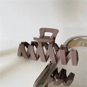 Chic matte wavy hair claw clip in a Morandi grey-purple finish for thick hair