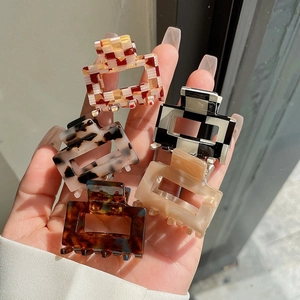 Vintage Leopard Checkerboard Acetate Square Hair Claw Clip For Women Korean Elegant Rectangular Hollow Hair Accessories Daily Hairstyle Decor