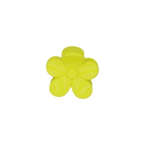 Petite pince à cheveux en forme de fleur jaune brillante à cinq pétales sur blanc