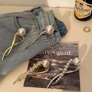 Elegante 8-vormige parelmoer haarklemmen set in goud en zilver voor stijlvolle kapsels