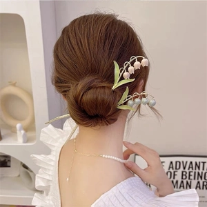Élégant ensemble de pics à cheveux muguet avec fleurs en émail pour coiffure
