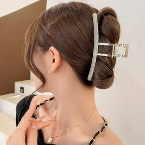 Pinza de pelo extra grande de 13cm en metal dorado y acetato para peinados de mujer