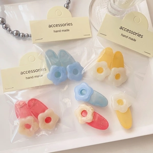 Floral hair clip set with pastel resin flower bobby pins for women and girls