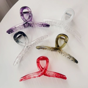 Large Shark Hair Clip For Women Gradient Color Resin Crossover Design Strong Grip Nonslip Hair Claw Fashion Hair Accessory