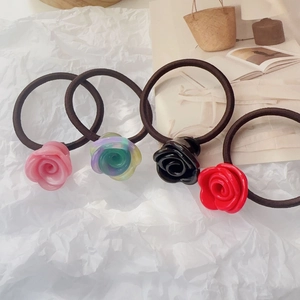 Lot de quatre chouchous élégants avec fleurs de rose 3D en couleurs variées pour femme