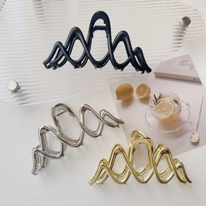 Women Elegant Large Alloy Hair Claw Clip Irregular Wave Shape Strong Hold Non-Slip Shark Clip Daily Commute Hair Accessories