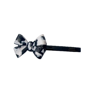 Vintage black and white marble acetate bow hair clip with French handmade engraving