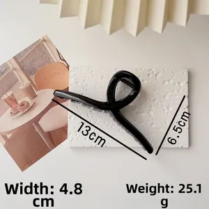 Detailed view showing dimensions and 13cm length of the large black hair claw clip