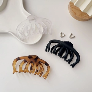 French style tortoise shell and matte hair claws set with silver heart earrings