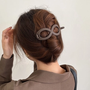 Coffee brown matte infinity shaped hair clip for elegant women hairstyles