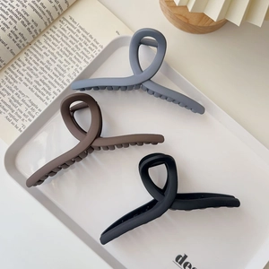 Three-piece set of large 15cm matte hair claws in dark grey, coffee, and black tones