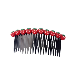 Peigne à cheveux pour enfants avec breloques fraises rouges pour coiffure fille